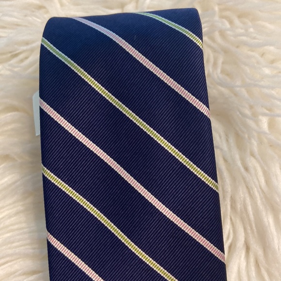 J.Crew Man Tie Brand New with tags still attached it’s beautiful tie navy blue - Picture 2 of 12